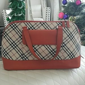 SOLD***Burberry shoulder bag